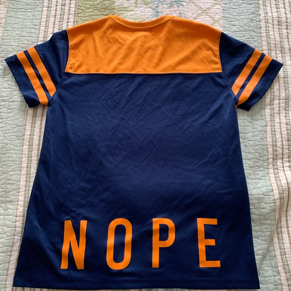 Forever 21 Blue & Orange T-Shirt Size M